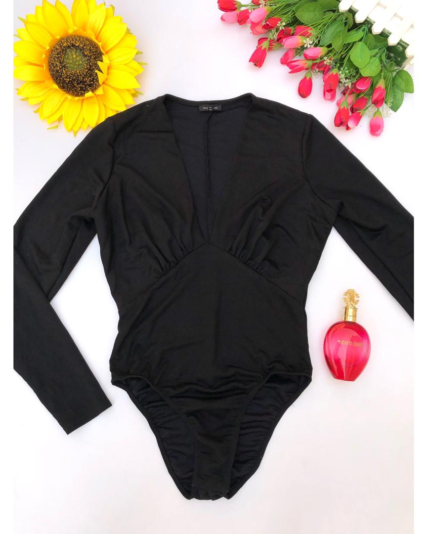 BG_thriftstore's tweet photo. New arrivals of bodysuits 
Size 10-16
3500 each 
Pls kindly retweet 
Bobrisky
James brown 
Grammy 
Davido
Wizkid 
#UgandaDecide2021 https://t.co/dnmqevOf0z