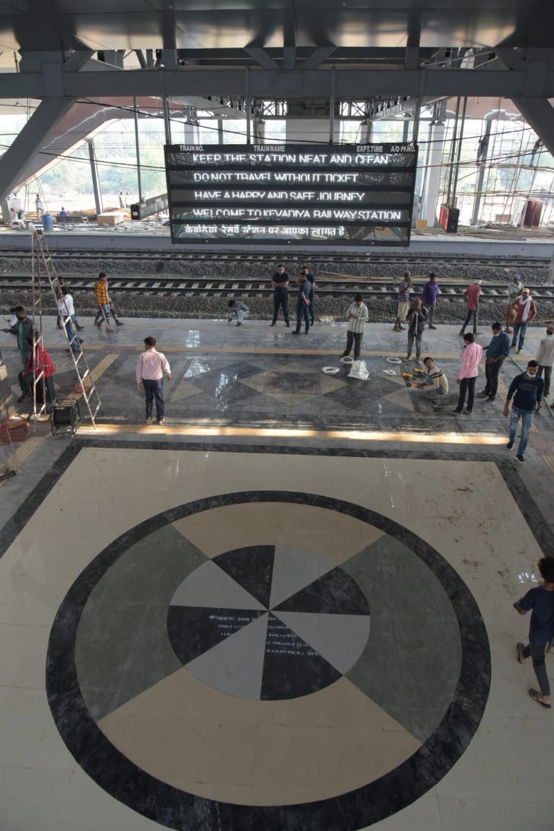 drrajivguptaias's tweet photo. Hon’ble PM @narendramodi will virtually flag off 8 trains tomorrow, connecting Kevadia directly by broad gauge line with Delhi, Mumbai, Chennai, Varanasi, Amdavad &amp; Vadodara. A quantum jump in tourist inflow to #StatueOfUnity expected in coming days.@PiyushGoyal @CMOGuj https://t.co/Zd8vXNI7hb