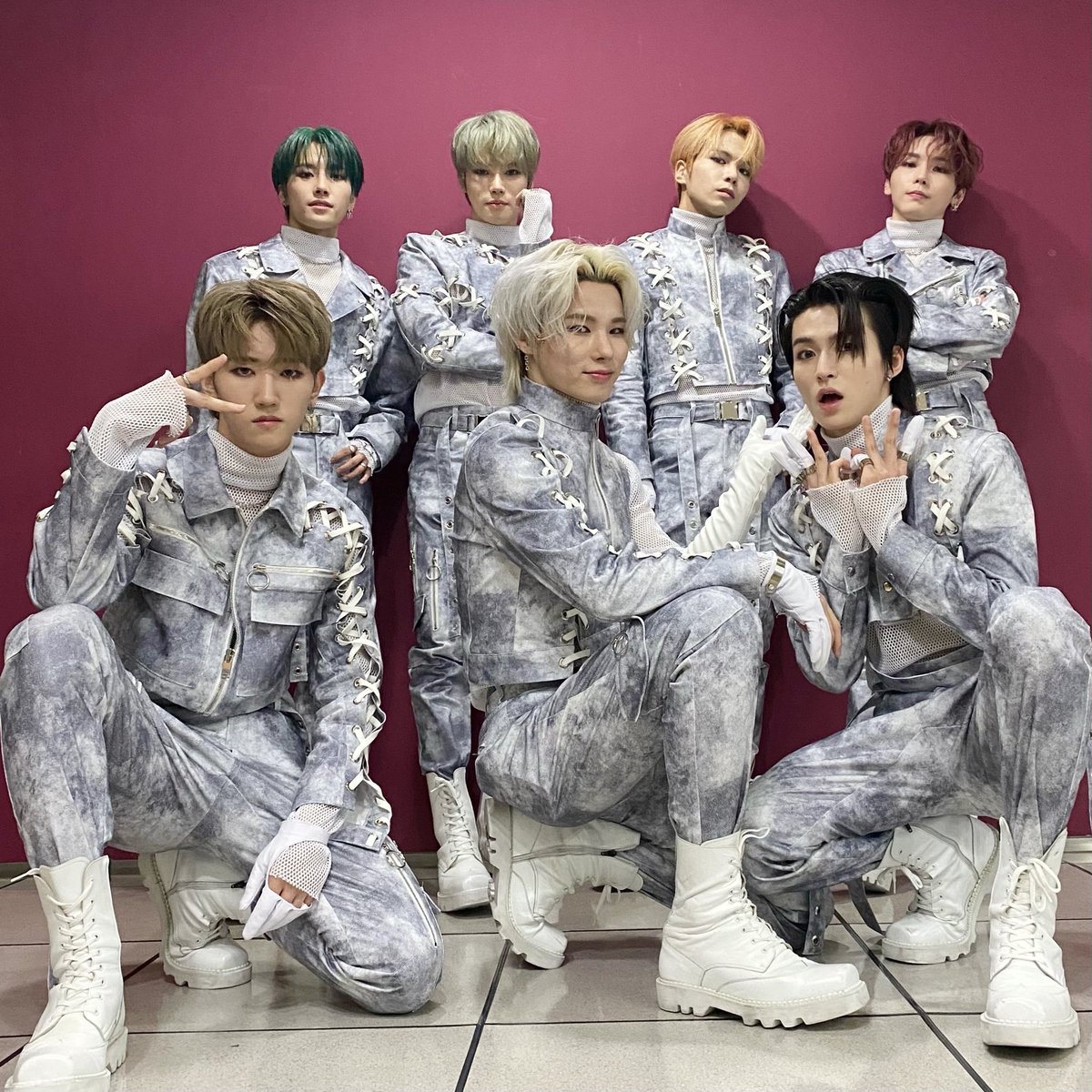 ELASTofficial's tweet photo. [#쇼음악중심]

멋짐 한도 초과하는
엘라스트의 무대❗
엘링들 모두 기대해 주세요🥰

#ELAST #엘라스트 
#Dangerous #ShowMusicCore https://t.co/YBq4nfo35g