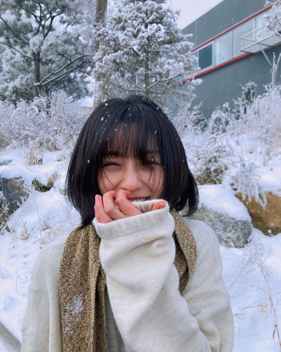 * . ·   ⊹ via Instagram  *  ˚ 

      Me encanta la nieve. ❄️