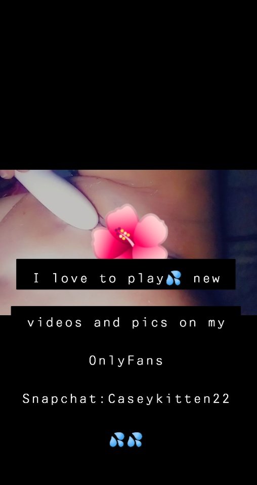 Kat2595's tweet photo. Come see me play💦💦 add my OnlyFans Snapchat: Caseykitten22
#onlyfansgirl #sellingcontent #onlyfansnewbie #horny #solofemale #nudes #kinkplay #kittenpetplay #fetish #petplay #submissive https://t.co/Qz2OYz1i3f