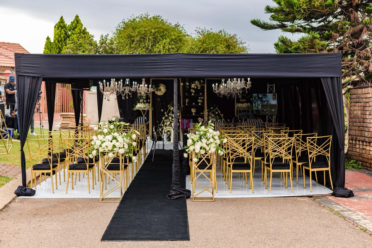 nonoevents's tweet photo. #DignifiedSendOff
#HomeSetup
#MultipleCandleHolders
#Funeral Service #RIP #FloatingFlowers #FloatingPictures #FuneralServiceSetup
#FuneralServiceDeco #FuneralCeremony
#DrapedGazebo #Cabanas
#Deco #FurnitureHire #Flowers
#NonoEvents https://t.co/1cJVmd2uZX