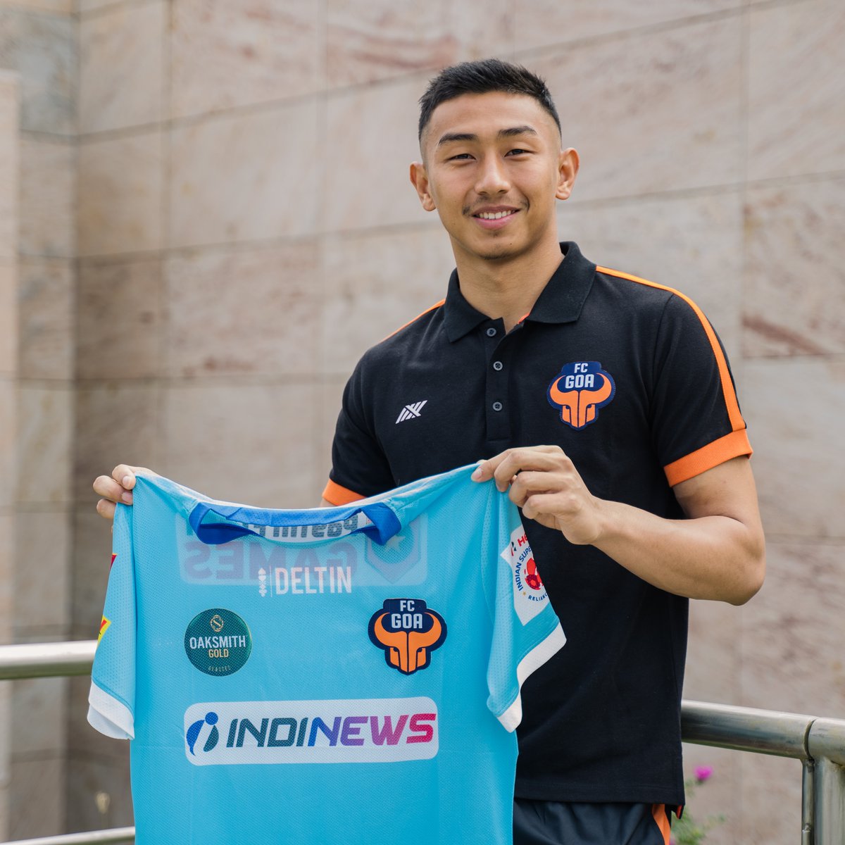 FCGoaOfficial's tweet photo. The pictures you were waiting for, Gaurs! 😁

Welcome to your new 🏡, @dhee_singh01! 🧡

#RiseAgain #ForcaGoa https://t.co/K8AbiJv5sL