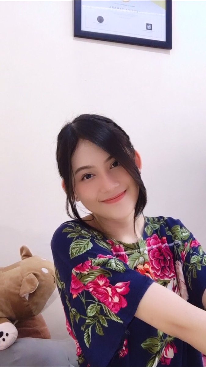 yessicatmra's tweet photo. Pap pake daster https://t.co/5ygpdqc1Xv