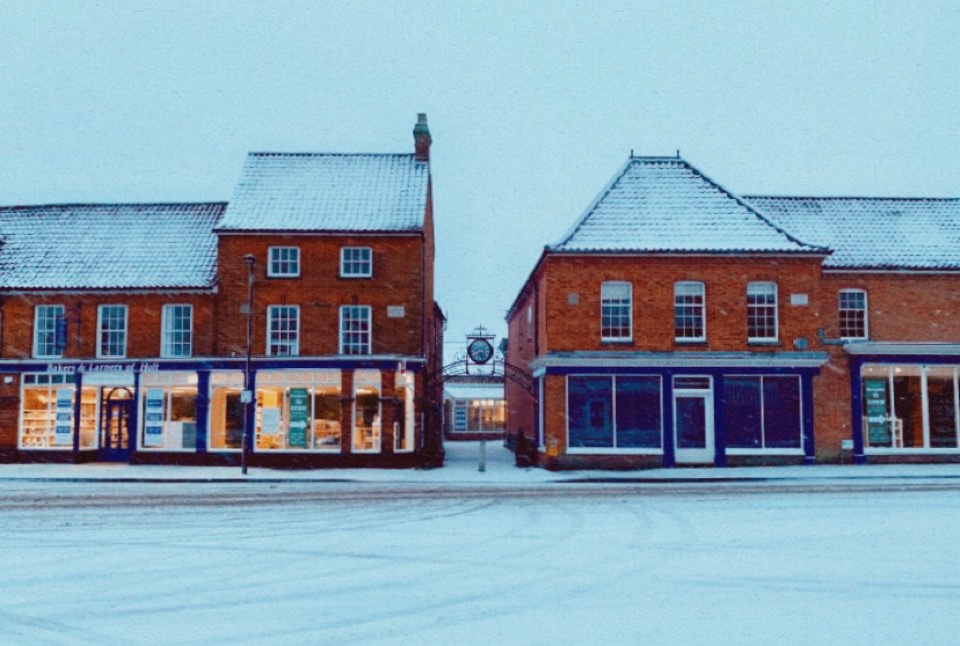 ❄️ Looking pretty under a covering of #snow.

We are closed today but our Click or Call and Collect service will re open at 9am on Monday. (01263 836247)

#Holt #Norfolk