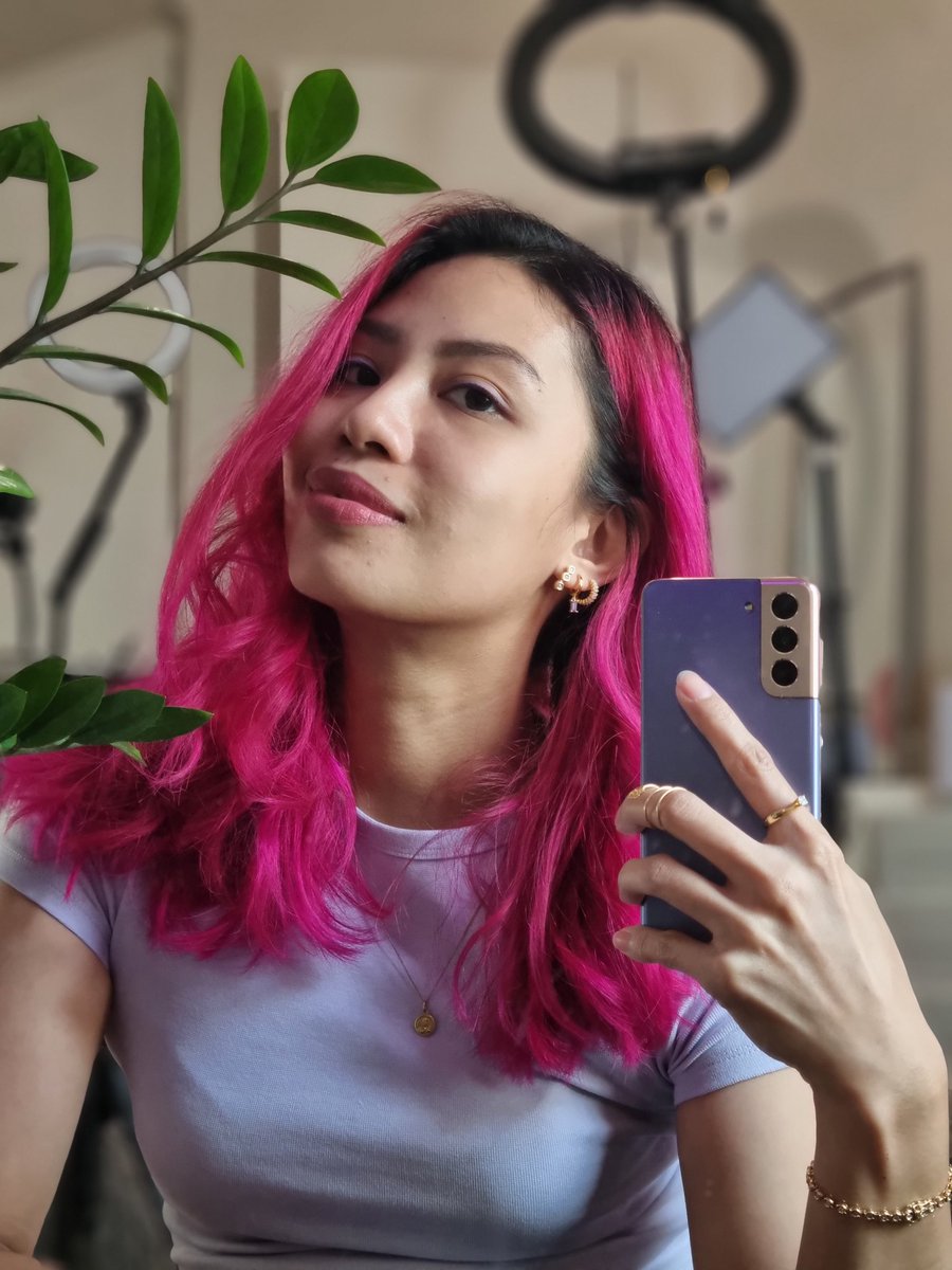 isadoes_'s tweet image. Portrait mode mirror selfie on the #SamsungS20 😜 Video is coming 😎