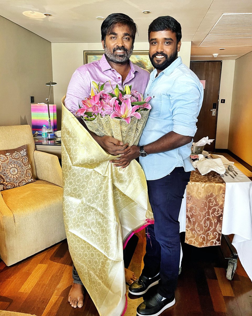 kumaran_VSP's tweet photo. Happy Birthday my dear Anna😘❤💐 
 #HBDVijaySethupathi

#MakkalSelvan @VijaySethuOffl https://t.co/AnDcPxS3le