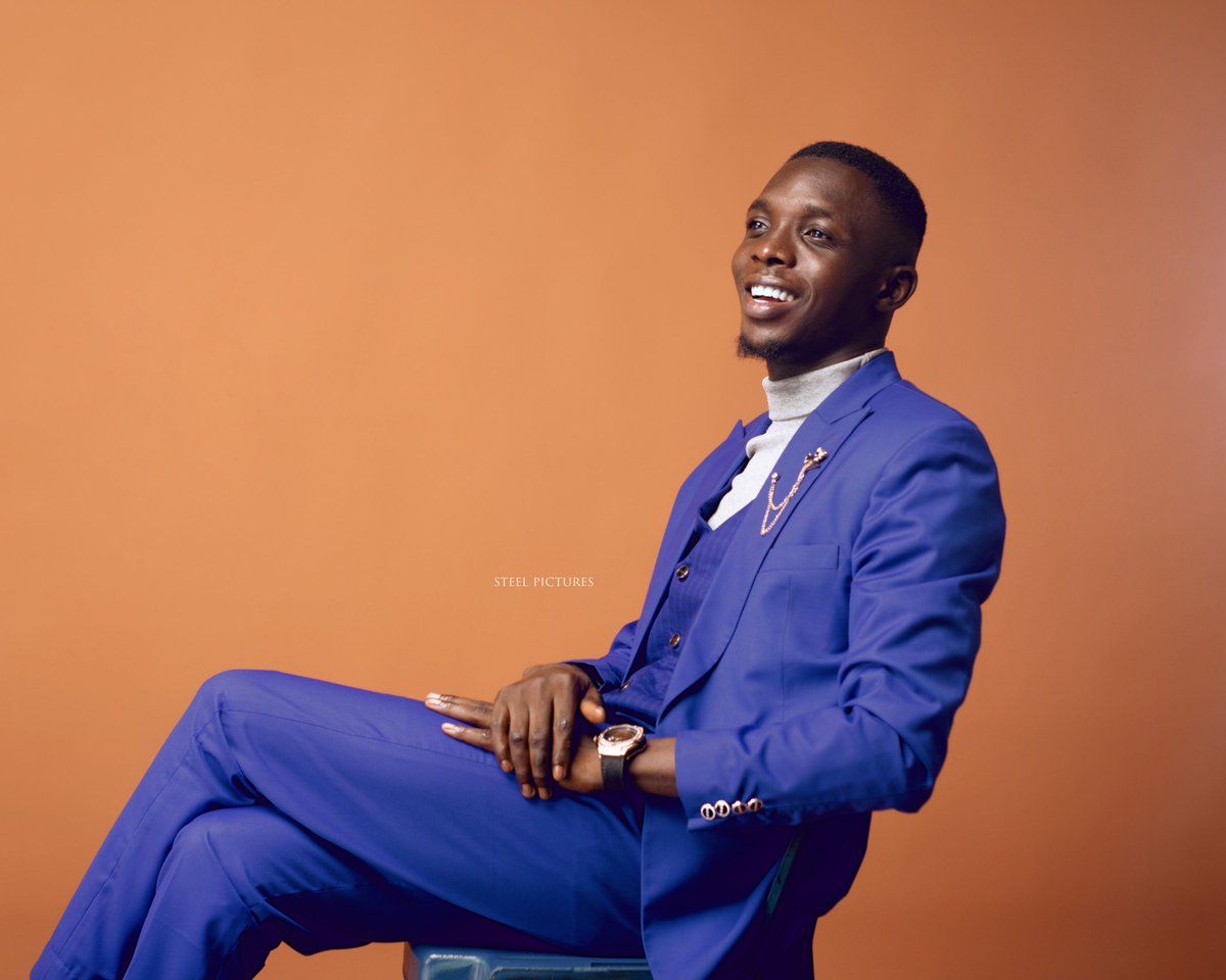 Man_of_stitch's tweet photo. I turned a new chapter today 

Element: COBALT
chemical symbol:CO
Color : Blue 
Atomic number : 27

Stills Shot by the artistic photographer @steelsstudios

3piece suit : @Man_of_stitch
Turtle neck : @Gbemmy_Kush https://t.co/0FcgFOrmgN