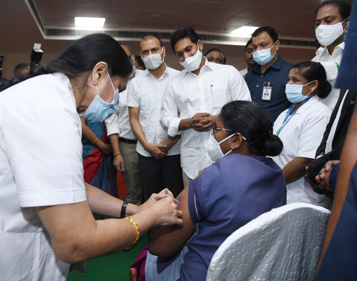 Cmo Andhra Pradesh Hon Ble Cm Ysjagan Launched The First Covid19 Vaccination Drive From Govt General Hospital Vijaywada The First Vaccine Was Administered To A Healthcare Worker 332 Centers Across Ap