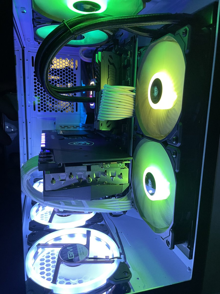 _JoyfulTV's tweet photo. Computer rebuild and swapped a 3080 in there😉😎 also got a new 1440p monitor. All just to sit at my desk on zoom and for coding for the next 4 months now lol. https://t.co/pBrFzuMt83