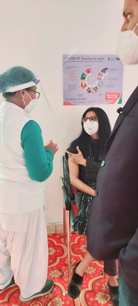 Anu_2208's tweet photo. Vaccinated finally 💪🏻
All good so far. My husband and I, both are doing good 🤗
#COVIDVaccination
#Covishield
#FirstDayFirstShot 💪🏻💉 https://t.co/qC5RLEOk8z
