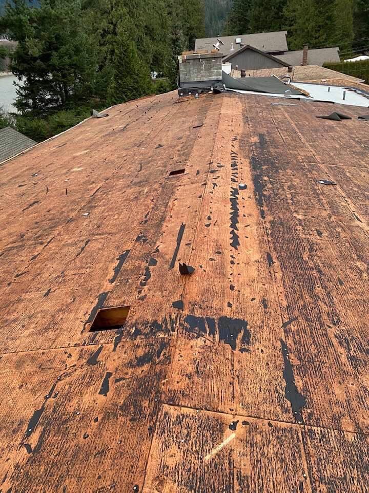 FFFHope's tweet photo. #ClimateChangeIsReal 2nd extreme weather event in 6 months and one of our members rooftops has been blown off his house! These events are increasing exponentially. 
#HopeClimateStrike week 69! https://t.co/Q4fKIgBads