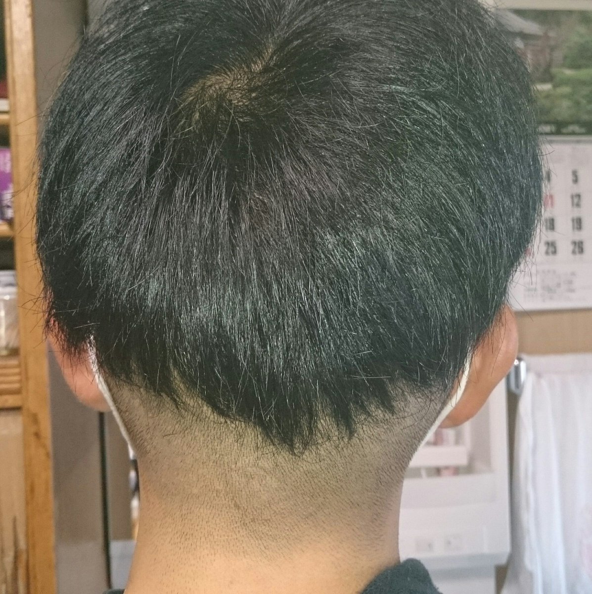 理容室に行ってきた💈 後ろ！刈り上げすぎやろ タラちゃん😂 撮影by 妹