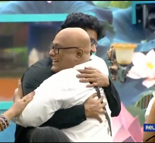  #BalajiMurugaDoss with  #SureshChakravarthy He termed you 'Thatha' so fondly. Truly loved you, even if you didn't understand that love. You'd be lucky to have a son like him. Thanks for being kind to him when he needed it.You two together were a force to be reckoned with 