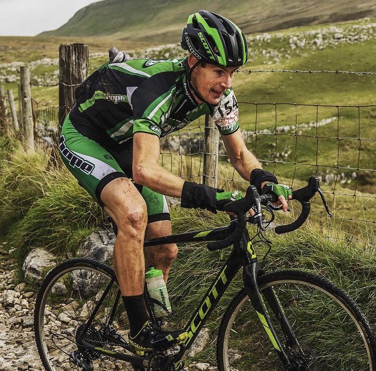 Rob Jebb, Hope Racing, descending Penyghent in the @3peakscxrace Yorkshire Dales. #cyclocross #cycling #3peakscyclocross #robjebb #hoperacing @Hopetech #hopetech