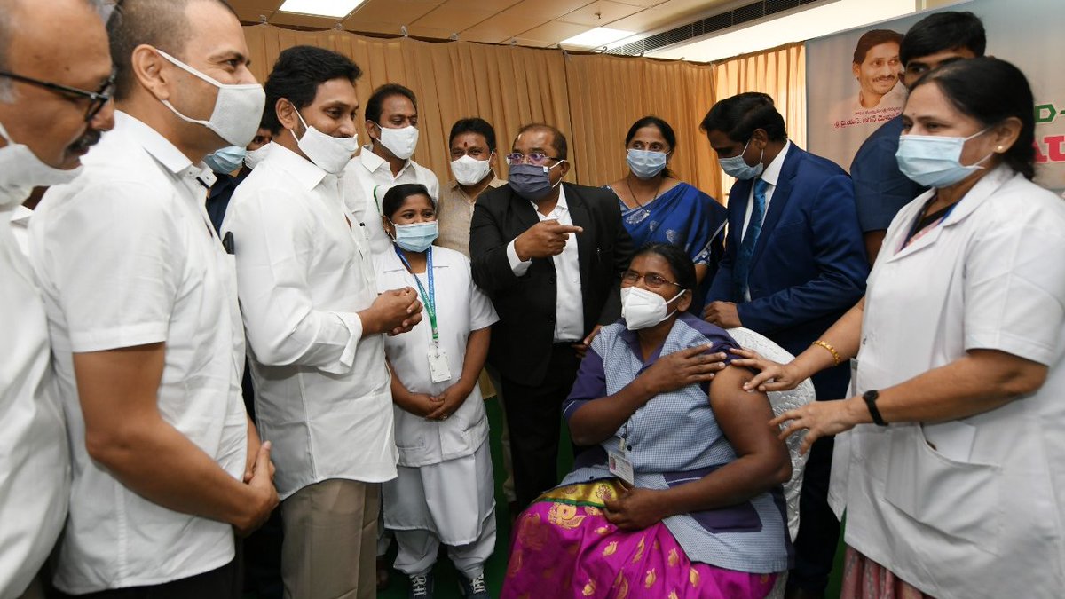 UNICEFIndia's tweet photo. In the presence of @ysjagan @AndhraPradeshCM, B. Pushpa Kumari, a sanitation worker was the first to receive the #COVID19 vaccine in Andhra Pradesh.

#LargestVaccineDrive https://t.co/fqHNdPo5Vs
