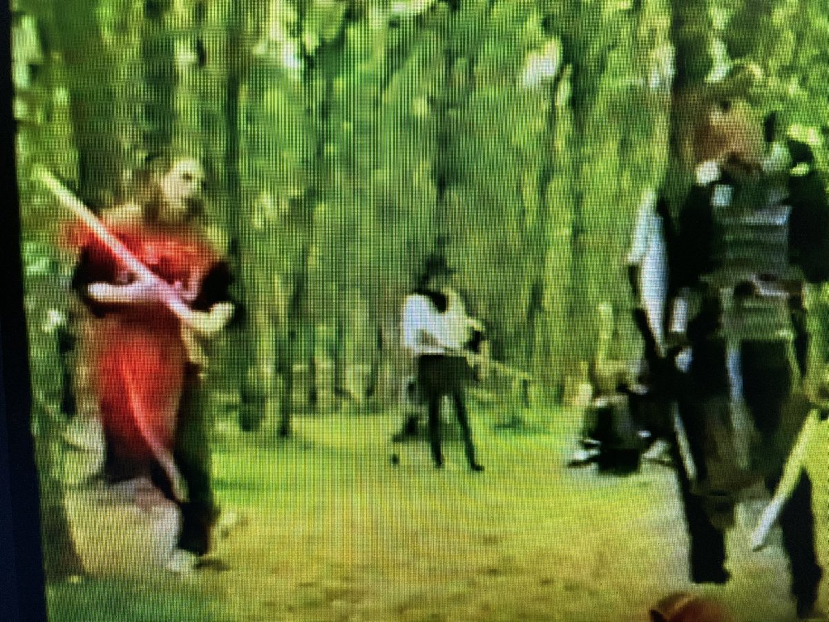 pjacksonmusic's tweet photo. August 1992, what was I doing? Running around a forest dressed up and fighting! (Thatโs me in the red). Was anyone else at The Gathering? #lorientrust https://t.co/Js1UxhMNdB