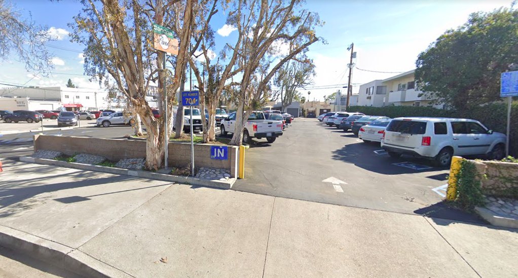 At the public comment portion of the meeting, neighbors spoke for and against the proposal. It had the typical NIMBY stuff (site would "change character of the neighborhood," "homeless people could walk around," the restaurant uses the lot for outdoor dining (false), etc.) BUT