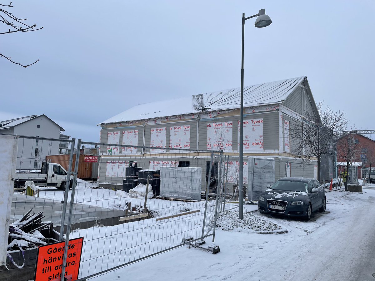 fofrealestates's tweet photo. Husen växer fram i Brandholmen. Välkommen hem! 

#fofrealestates #development #familyoffice #investments #ZTAR #foffamily https://t.co/MLzBOutVh7