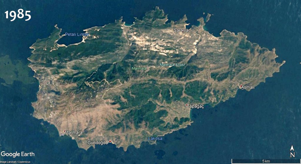 YasamDirenn's tweet photo. Marmara Adası blok blok satılıyor. 
2014'de 41 mermer ocağı 2020'de 74 oldu. Hepsine "ÇED gerekli değildir” kararı verildi. 
Yılda 250 bin m3 mermer (750 bin ton) sökülüyor adadan. 
Hedefleri 1 milyar m3; yani ada yok olacak. 
3 bin yıldır mermer çıkan ada 20 yılda talan edildi. https://t.co/ZfH2Q0TcoT