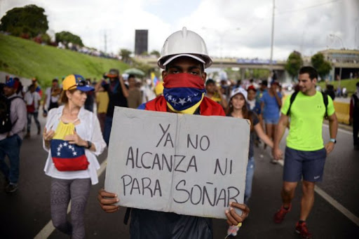 NGenerationNew's tweet photo. Sigue nuestras noticias sobre #Venezuela minuto a minuto en nuestra página web y nuestros redactores.
@NGFoundationNL @VFV_Quelwys @VanYulier
@jleonardorc09 @VictorDuenasCU
https://t.co/75mukMYvnA https://t.co/Tvjj62UYSL
