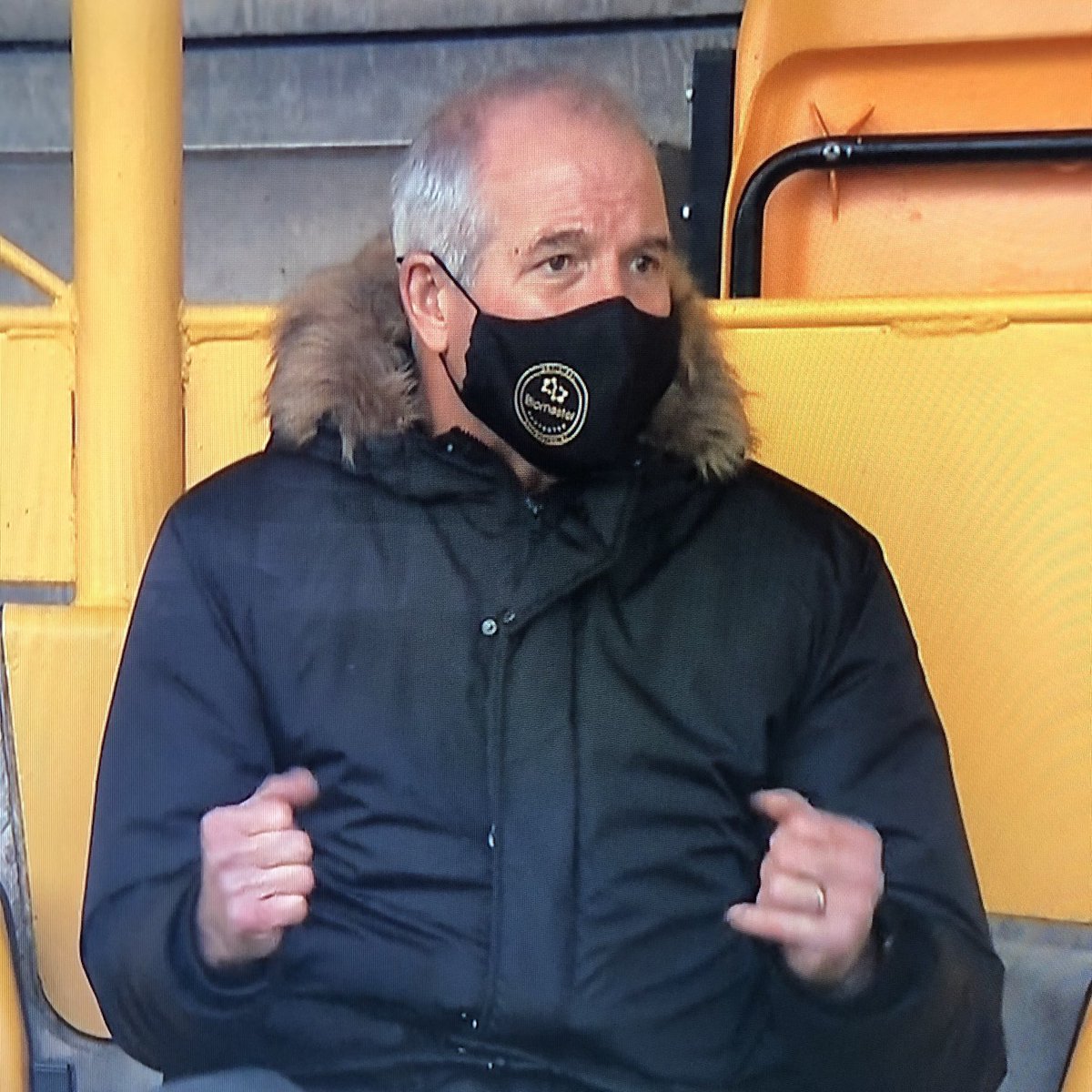 AddmasterCEO's tweet image. Great 2nd goal from @wolves to go 2-1 up against Sandwell Town 
A typically #stevebull goal 
Lovely mask too ⁦@Biomaster⁩ 🤣
⁦@NathanJudah⁩ ⁦@TimSpiers⁩