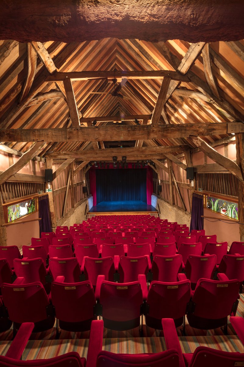 New art competition exhibition &amp; talks venue for 2021!  <a href="/Theatrebarn/">The Barn Theatre</a> is a hidden gem of a theatre, in a unique setting in the stunning Worcestershire village of Bretforton, between Broadway and Stratford upon Avon.
#broadwayartsfestival #supportthearts