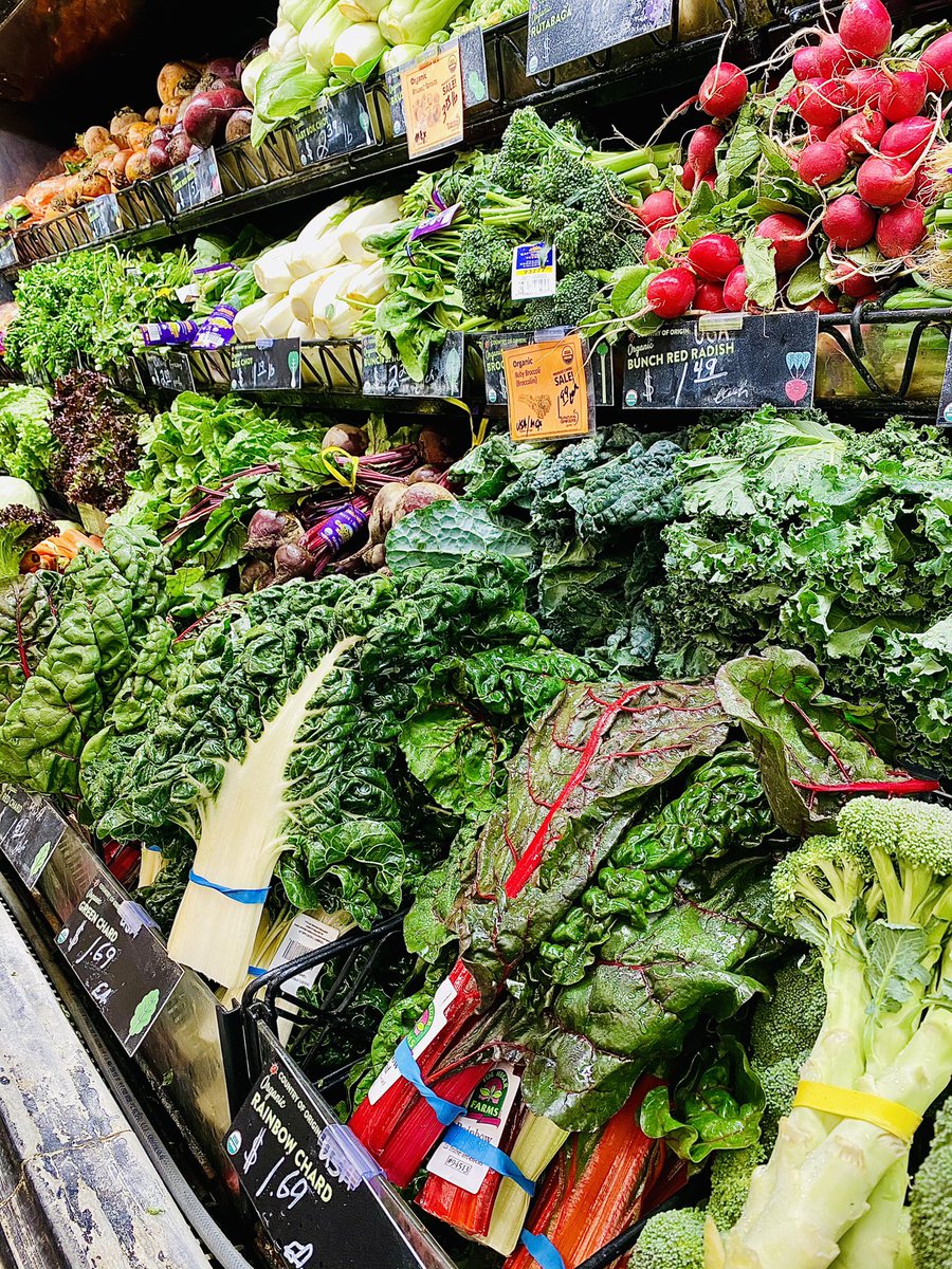 Finding a grocery store with great produce makes my brain tingle 😍

<a href="/NaturalGrocers/">Natural Grocers</a> #foodie #Arizona #vegan