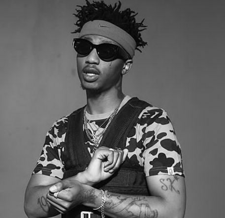 Singo_Dumisani's tweet photo. The big hustler The big machine in the game..
I don't see no one who can do better than Emtee.
#wavevisual #wavemusicvideo https://t.co/nb6qSRV7qW