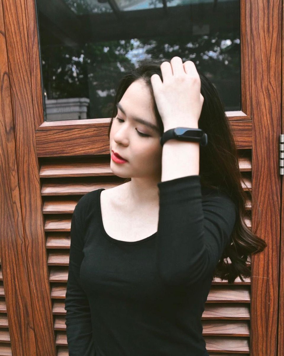 ariellice_'s tweet photo. #InstAriella on 16th January 2021

"malu2 introvert gitu ceritanyaa 😌"
(masih edisi pake #miband5 dari @.xiaomi.indonesia 🤍) https://t.co/9YAcJsvyUz