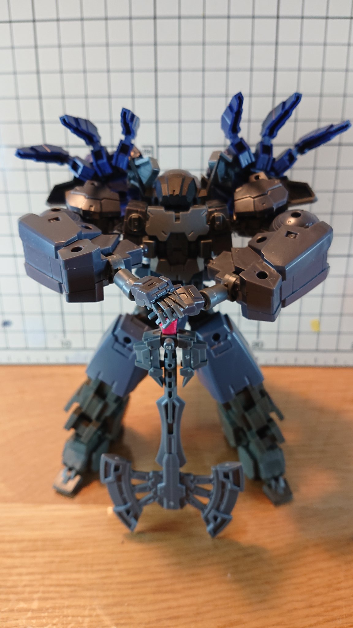 トット 特 907 フロンティア所属 ライオン 近距離戦闘タイプ 自慢のタテガミはもちろん武器 眠れる獅子が起きる時 真の力が解放される 星を廻せ 世界の真ん中で 詳しい名前知らないけどこの立ち方かっこいいよね 騎士立ち れんごくさん立ち