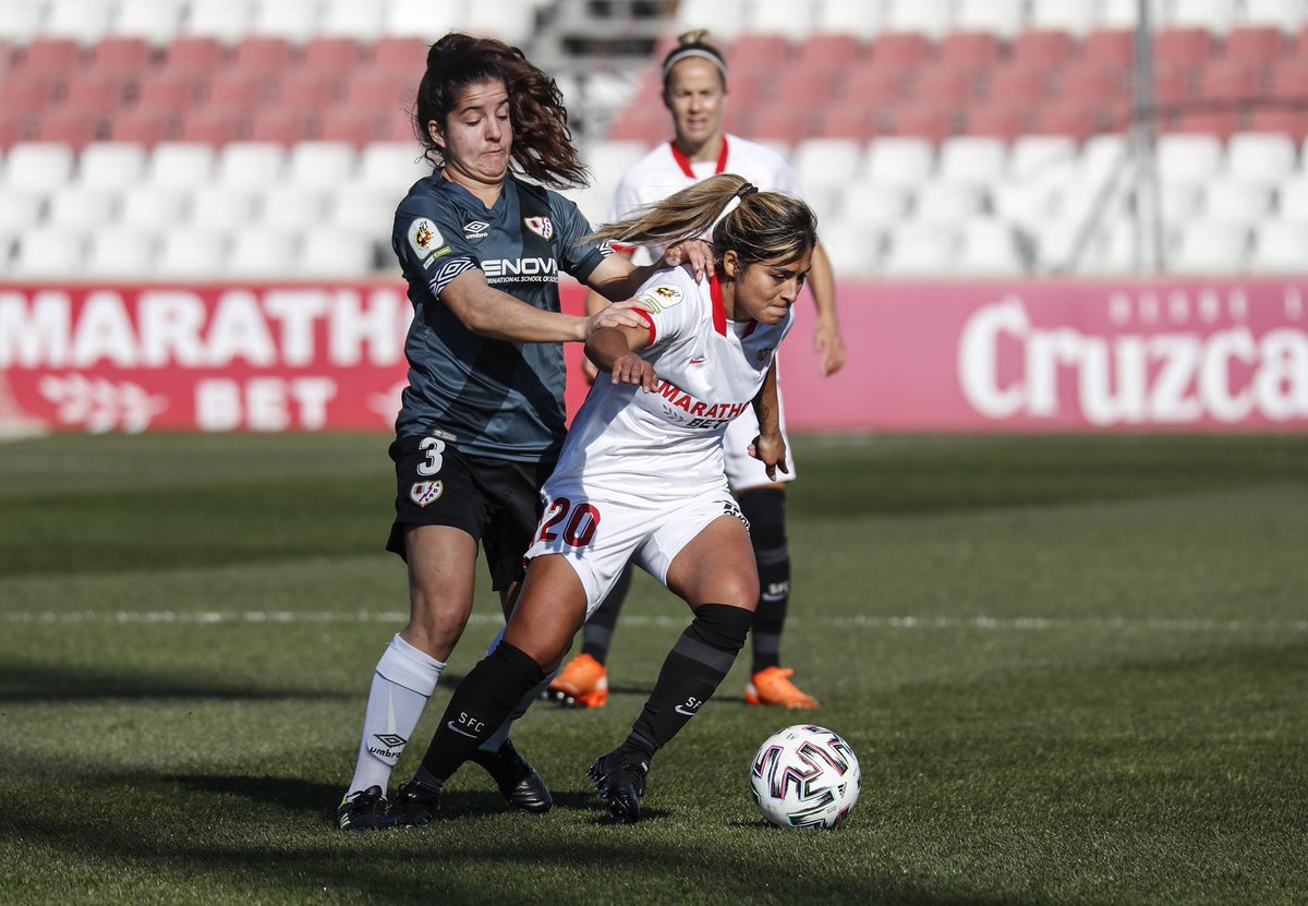 ZonaMixtacl's tweet photo. ¡Duelo de chilenas! 🇨🇱 En 0-0 terminó el encuentro entre el @SevillaFC_Fem y @RayoFemenino 

Las chilenas @chavitoro_20 del conjunto andaluz y @YanaraJudo con @Camila_Saez_4 por parte del equipo de Madrid entraron titulares.

La crónica 👉🏼 https://t.co/nb2LQjKYo6 https://t.co/dIZho0Jf2S