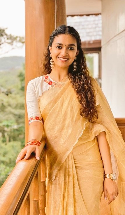 next_ks's tweet image. Pongal 2021 with queen pics 🥰❤️
@KeerthyOfficial
#MakkalSelvi #KeerthySuresh #Pongal2021