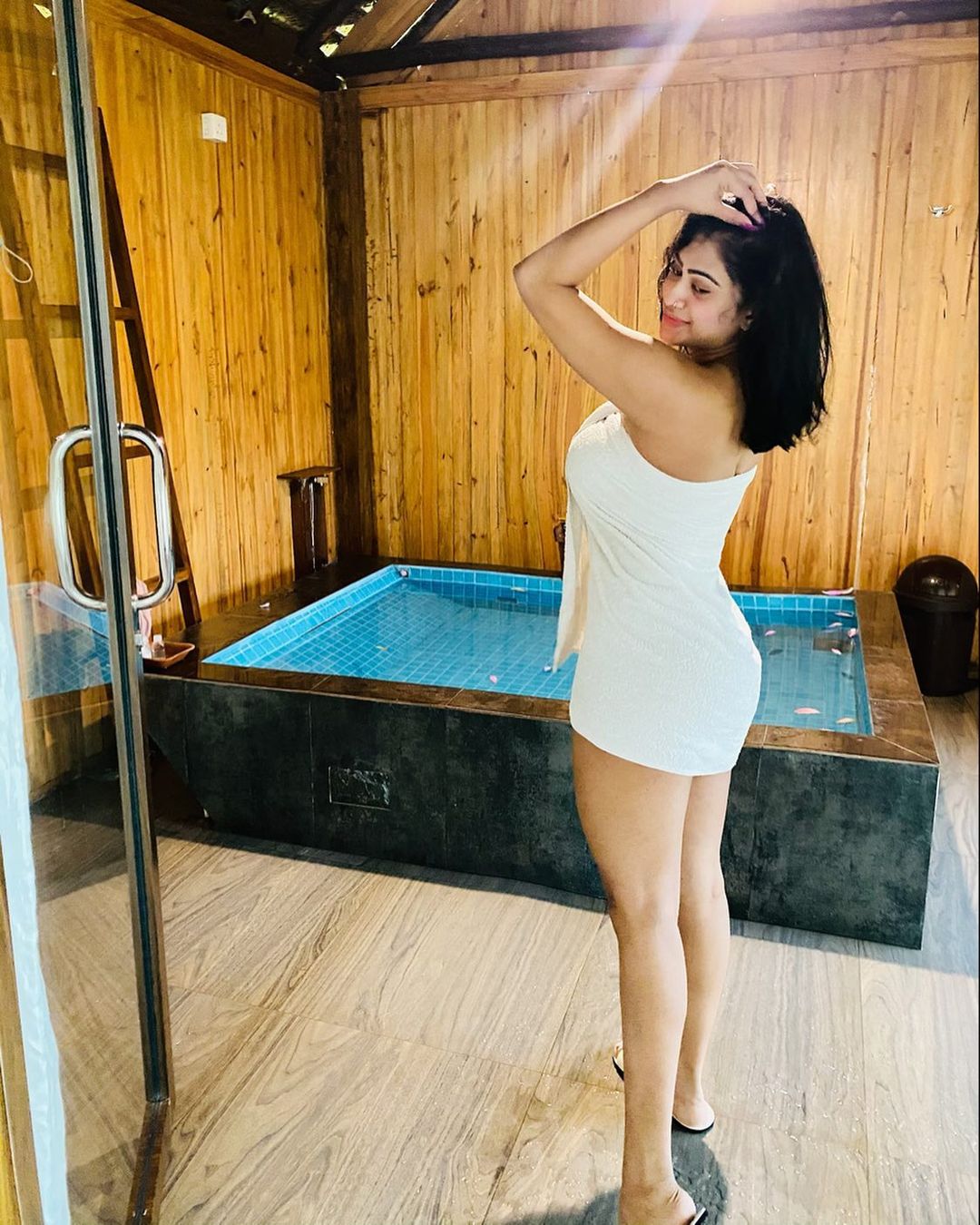 Piumi Hansamali ™️ on X: Bath Time💦 t.covU511YI6nG  X