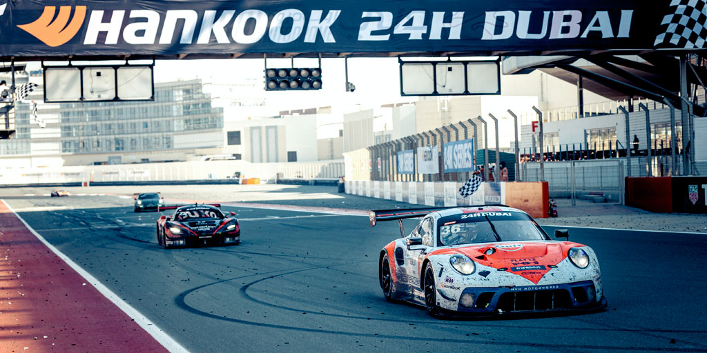 Porsche.CustomerRacing tweet media