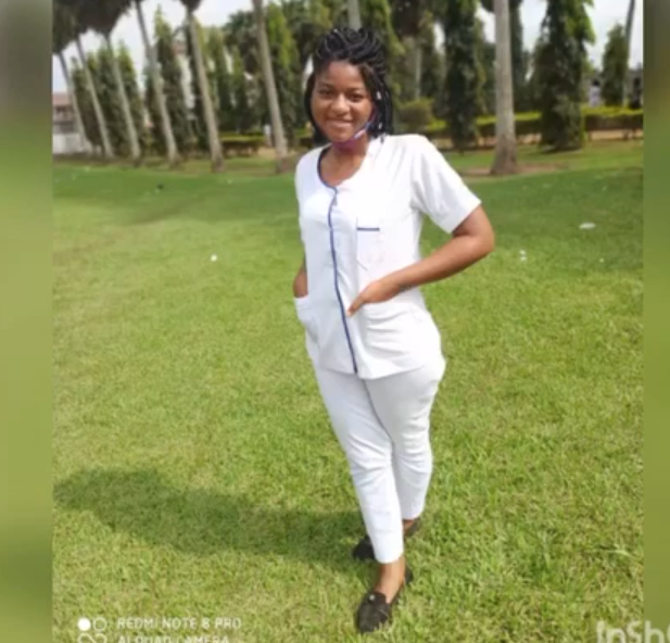 MimiMefoInfo's tweet photo. Wedding turned funeral

The body of late Nji Petra, a university student in #Buea South West region is being buried today.

She was supposed to be getting married today but died in a road accident on the #Tiko-Douala road days back. 

MMI https://t.co/hXDfiuTgJ2