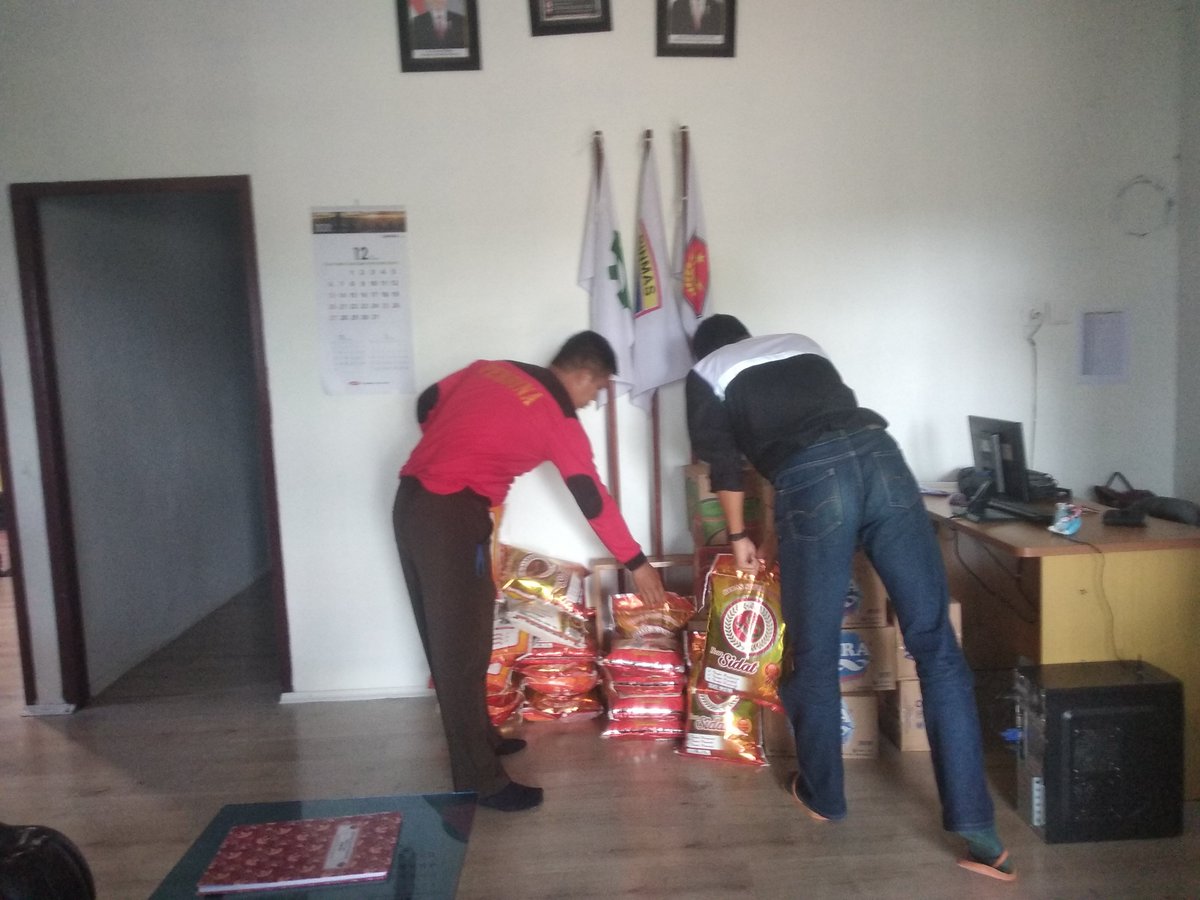PT_PAS911's tweet photo. Bencana menimpa bumi Borneo..,
semoga cepat usai..

#PAS.911#
#Peduli.lingkungan#
#Prepare.BANSOS#
#Info.Relawan#
#Bumi.Borneo# https://t.co/2Rr3x3fDYu