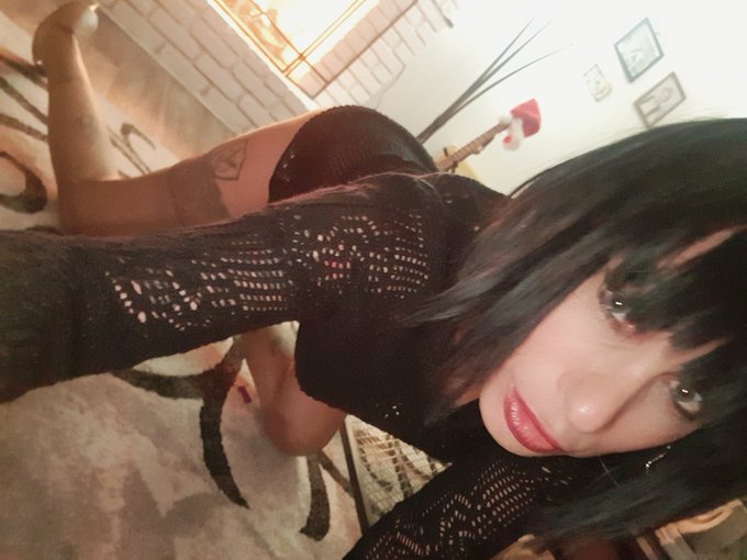 Early early Saturday morning doing the crawl of shame https://t.co/xZYxppErjj<a href="/tag/mvsales"class="tags"><span>#mvsales</span></a><a href="/tag/mvtrans"class="tags"><span>#mvtrans</span></a>