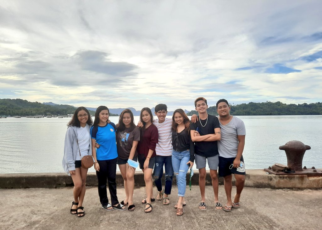 dapiscesbratz's tweet photo. Finding friends with the same mental disorder is priceless! ♥

#sinceprimaryschool
#fakefriendsassemble https://t.co/9wvFeFLQpM