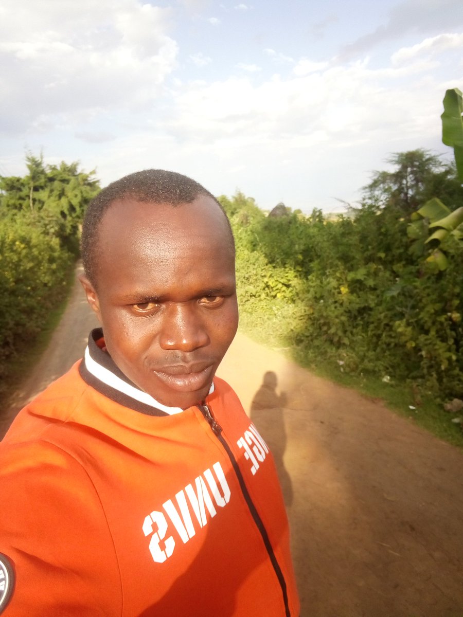 DenooKapkesosio's tweet photo. All the way from sururu mauche Niko ndani ya show 🔥🔥🔥 Poreraa #TamanCheVeryChamable @Chamgeifm1 @djkipro1 https://t.co/mDy0UZnpeN