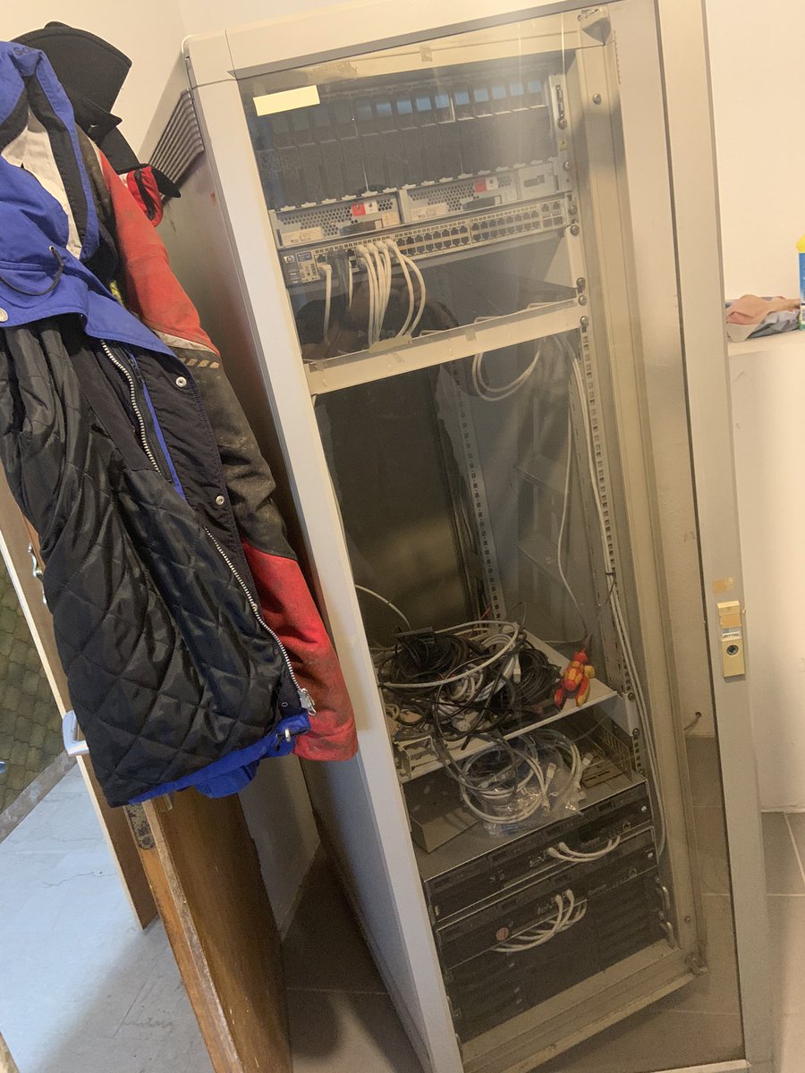 Preparing for my house move.. let the dismantling begin... #homelab #VMware <a href="/SecureFever/">SecureFever</a>