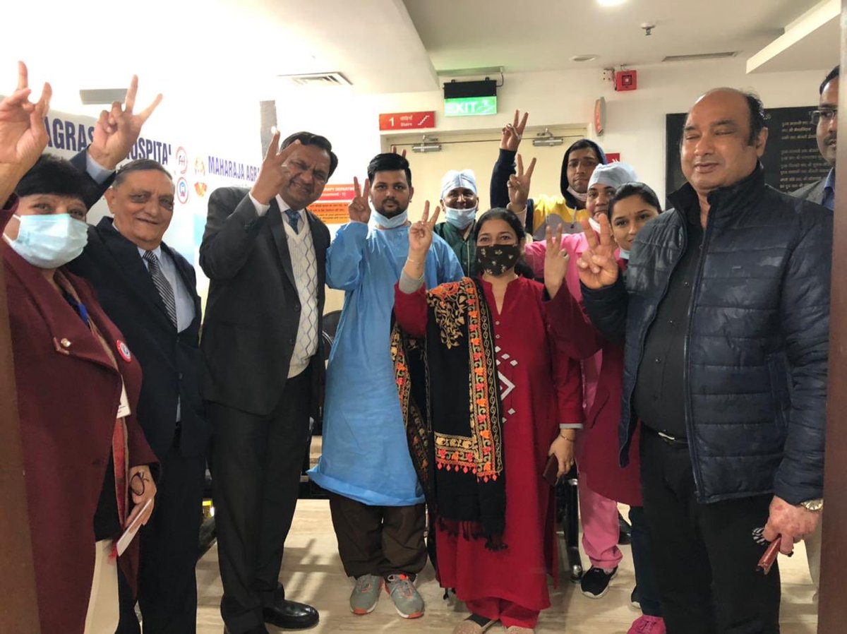 HospitalAgrasen's tweet photo. We are proud to announce  *COVID vaccination started Today at Maharaja Agrasen Hospital Dwarka* .
@ArvindKejriwal @DrSushilKrGupta 
Our Hospital staff happily came forward for the vaccination.
A big congratulations to all the Indian citizens for this historic achivement!!! https://t.co/tz8RxTIXRk