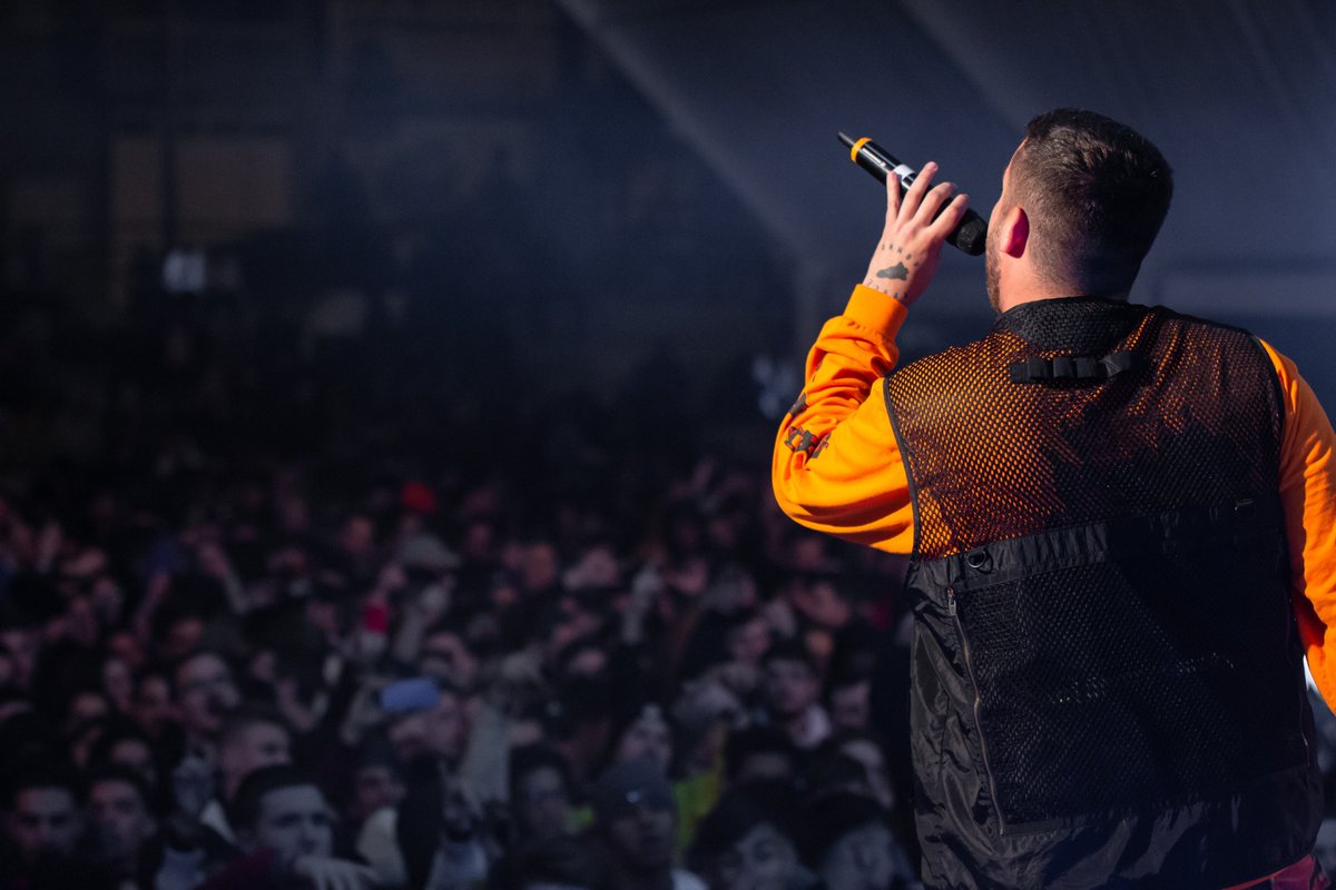 Volvamos a aquel instante con <a href="/delaossapicasso/">DELAOSSA</a> en Hip Hop Street Vícar. Foto de @Ivanyvienenpk #HipHop #RAP #ViveVicar