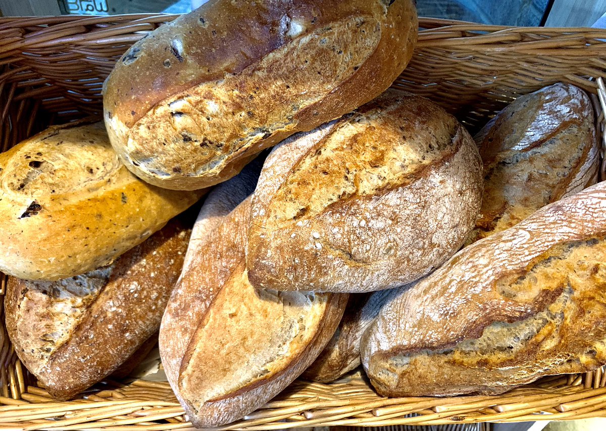 Bread just been baked🥖 #se16 #canadawater #rotherhithe #coffee #bread #breakfast #weekend