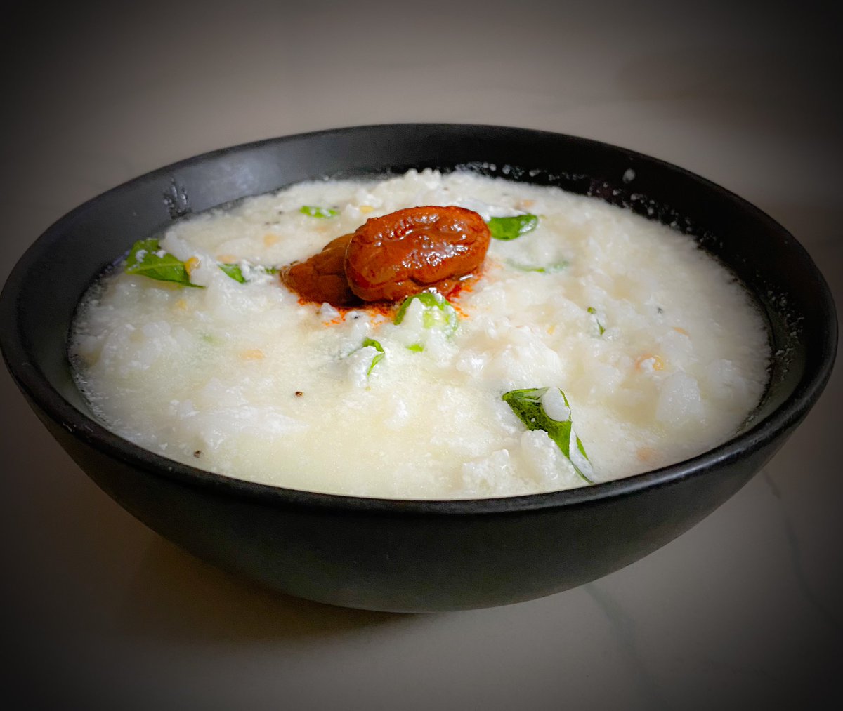 Lifesaver Food...
Food that heals all wounds 

#pazhamkanji #pazhayadhu #icebiriyani #maavadu #foodie #foodphotography #fermentedfoods #fermentedrice #vegan