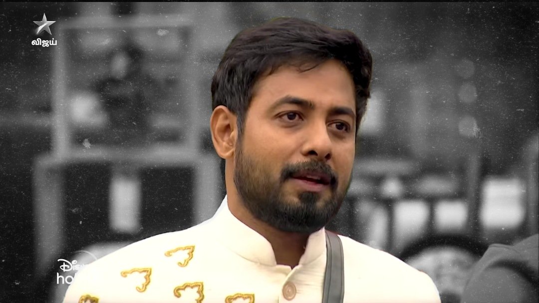 BiggBoss_Twtz's tweet photo. Our Hero @Aariarujunan ♥️♥️
#Aari #AariArujunan #AariArmy #AariUnity #AariArjunanarmy #AariTheRealWinner #AariArujunan_army #BiggBossTamil #BiggBossTamil4 #BiggBoss4Tamil #AariArjunan #BiggBossTamilGrandFinale https://t.co/e6B6FIKtc1