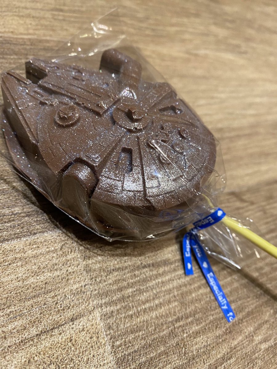 lady_beaver's tweet photo. Got a #starwars fan you need a gift for? I’m excited to share this item from my #etsy shop: Chocolate Millennium Falcon Lollipop https://t.co/n2TWMAsXBY
#ukgifthour #ukgiftam #queenof #lovegiftsday #valentinesday https://t.co/CCw4oIHd6d