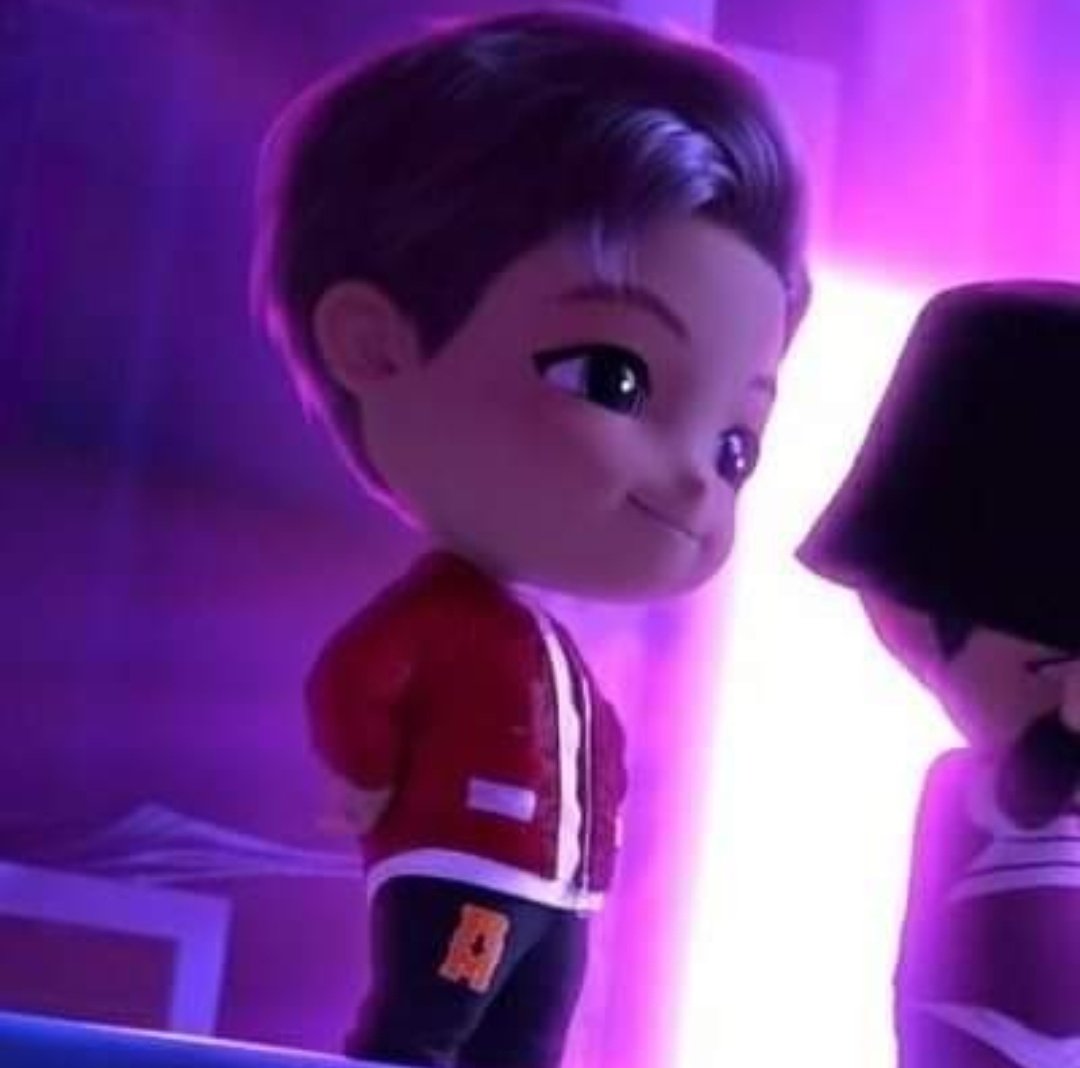 kim_monita187's tweet photo. La costumbre de Joonie, de mirar con una sonrisa a lo que ama. 

Como una vez dijo Nam: "A veces cuando veo a los chicos hacer sus locuras, yo me alejo en silencio y los veo, y se que fue la mejor opción escojerlos a ellos" 😔🥺💜

Los amo 🥺😭💜
#BTS #TinyTAN #BANGTAN https://t.co/Rh66KXxMP4