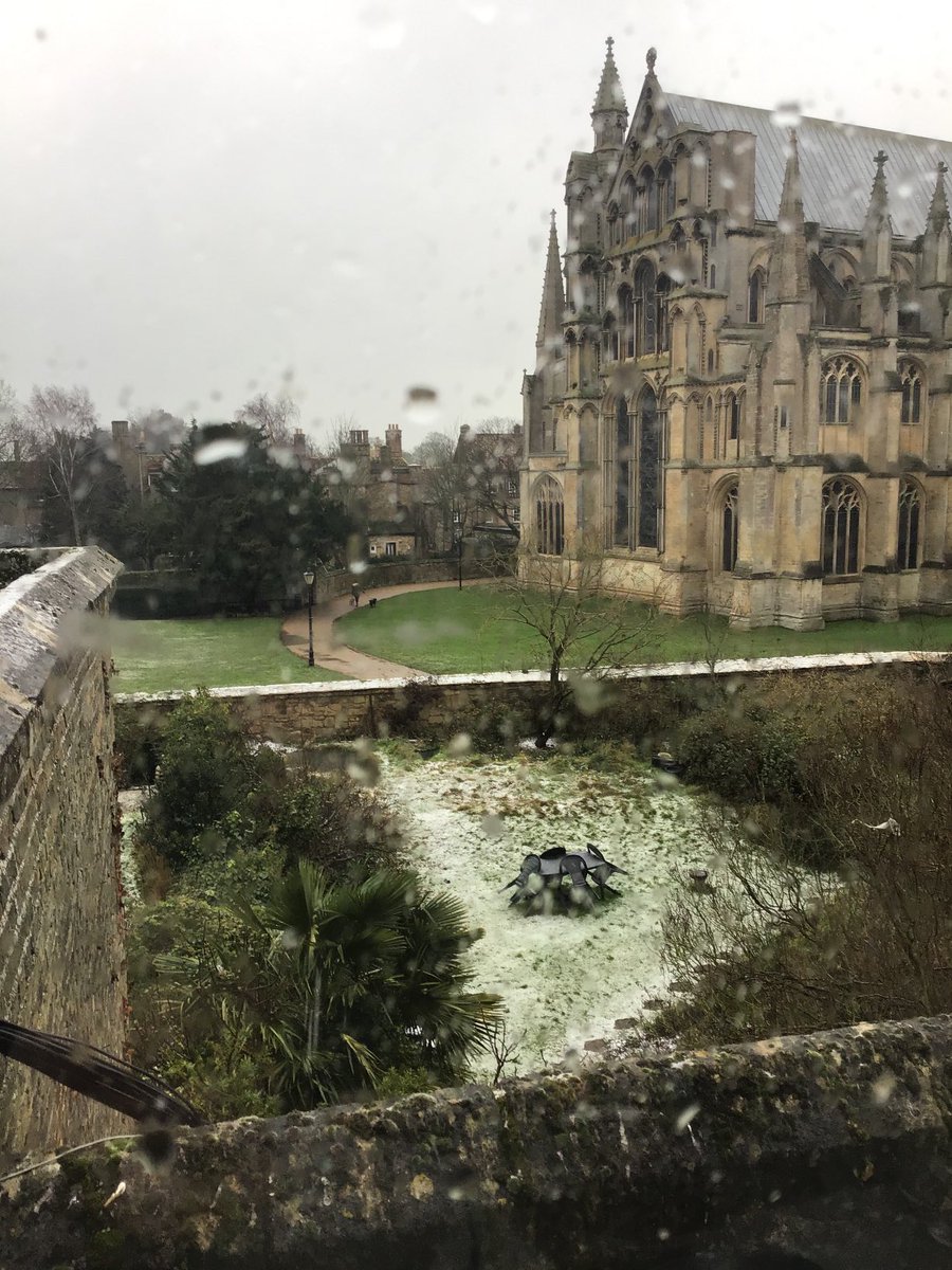 Heavy snow they said....
#disappointedofEly