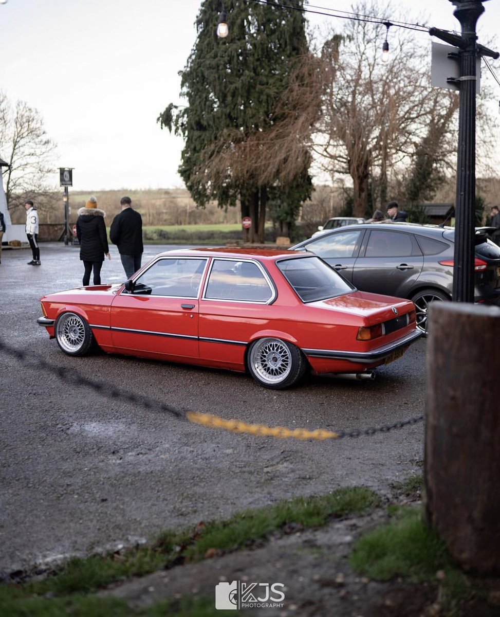 KeepinClassic's tweet photo. #KeepinClassic
#bmw #3series #bmw3series #m3 #bmwm3 #e21 #bmwe21 #e21m3 #classicbmw #retrobmw #bmwheritage #modifiedbmw #ultimatedrivingmachine #msport #germanengineering https://t.co/mzpZktnBdN